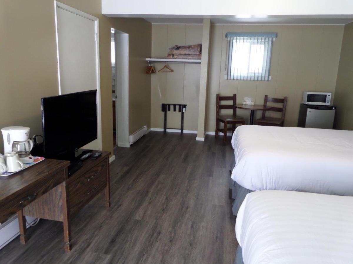 Ray Lyn Motel Trail Zewnętrze zdjęcie