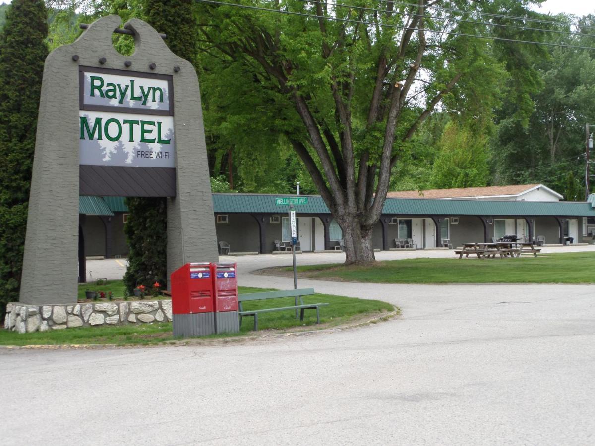 Ray Lyn Motel Trail Zewnętrze zdjęcie